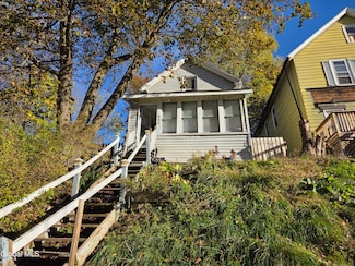 237 Vrooman Ave, Amsterdam, NY 12010