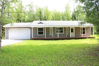 1545 Faye Ln, North Pole, AK 99705