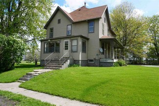 619 Nichols Ave, Nichols, IA 52766