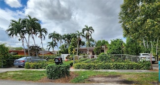 430 SW 100th Ave, Miami, FL 33174