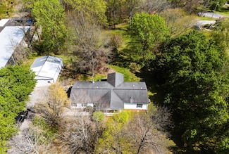 1818 U S 31w, White House, TN 37188
