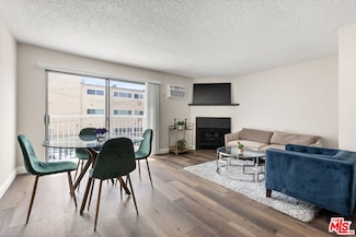 257 S Manhattan Place Unit 8, Los Angeles, CA 90004