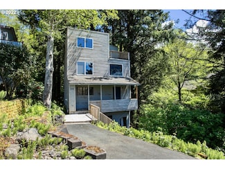 415 Chilkoot Trail, Cannon Beach, OR 97103