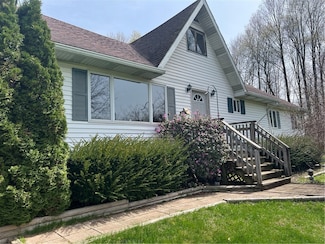 88 Fleming Rd, Grove City, PA 16127