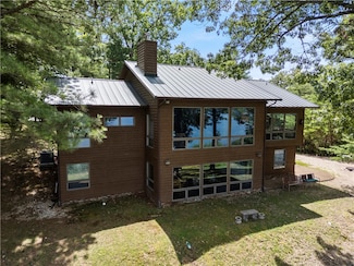 188 Point Mirage Rd, Eureka Springs, AR 72631