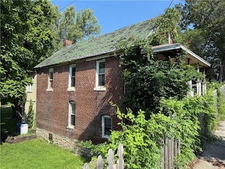 2020 Summit St, Kansas City, MO 64108