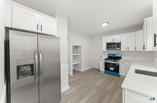 541 Savin Ave, West Haven, CT 06516