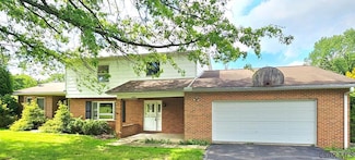 2139 Woodcrest Dr, Johnstown, PA 15905