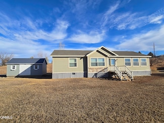 304 Sunny Dr, Beulah, ND 58523