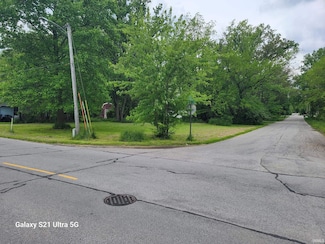 323 Olive St, Goshen, IN 46528