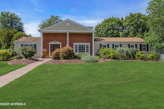 6 Ivy Hill Rd, Red Bank, NJ 07701
