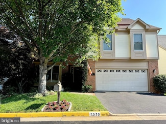 7510 Walnut Hill Ln, Falls Church, VA 22042