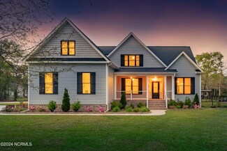 1505 Jazz Ct, Grimesland, NC 27837