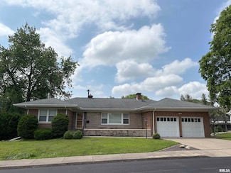 502 W Crestwood Dr, Peoria, IL 61614