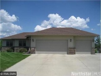800 Horizon Ct, Belle Plaine, MN 56011