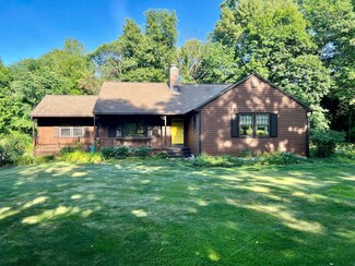 75 Wire Rd, Merrimack, NH 03054