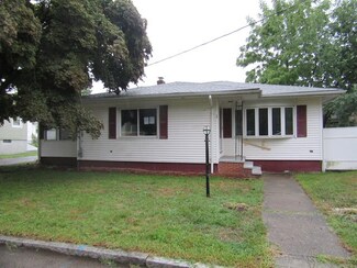 54 Compton St, Providence, RI 02908