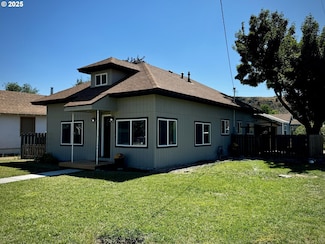 1279 Washington Ave, Baker City, OR 97814
