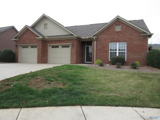 3002 Daybrooke Cir SE, Owens Cross Roads, AL 35763