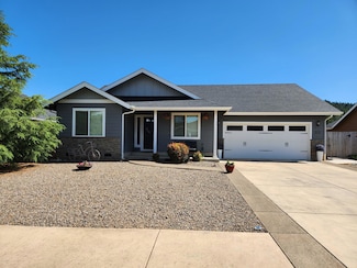 223 Retirement Ln, Cave Junction, OR 97523