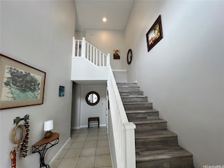 864 Aalapapa Dr, Kailua, HI 96734