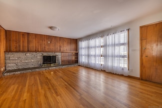 3845 Old Town Rd, Bridgeport, CT 06606