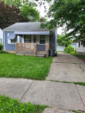 19155 Kingsville St, Harper Woods, MI 48225