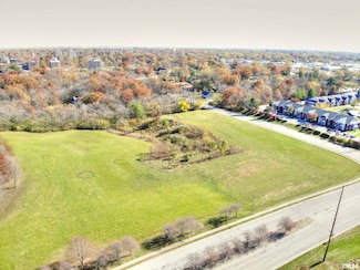 1500 W Adams Rd, Macomb, IL 61455