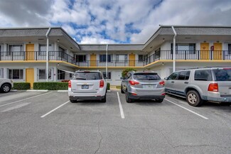 3240 Lake Osborne Dr Unit 206, Lake Worth Beach, FL 33461