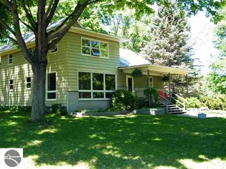 1598 S Lake Shore Dr, Lake Leelanau, MI 49653