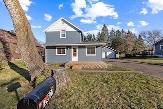 1307 S 8th St, Brainerd, MN 56401