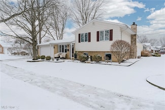 718 Hartford Dr, Elyria, OH 44035