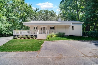 205 S Broadway, Beverly Shores, IN 46301