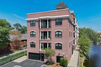 52 Main St Unit 201, Nashua, NH 03064
