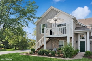 33 Johnson Ct Unit 2, North Aurora, IL 60542