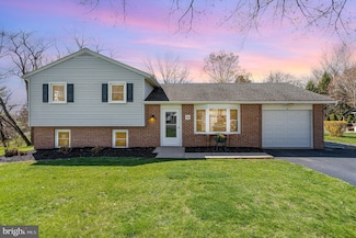 10 Grebill Ct, Ephrata, PA 17522