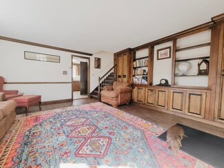 51 Woods Rd, Higganum, CT 06441