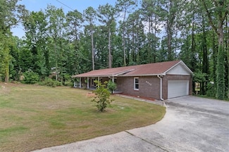 6372 Valley Dale Dr, Riverdale, GA 30274