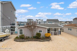 60 Mary Alice Rd, Manahawkin, NJ 08050