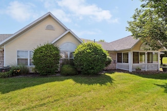 657 Villa Dr, Ontario, OH 44906