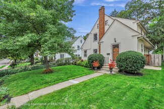 917 Sunset Ln, East Lansing, MI 48823