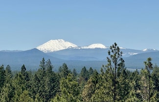 2861 NW Nightfall Cir, Bend, OR 97703