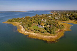 127 Calves Pasture Ln, Barnstable, MA 02630