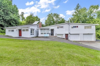 22 Pleasant Rise, Brookfield, CT 06804