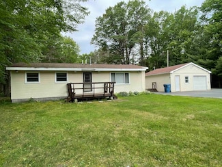 1549 N 7 Mile Rd, Sanford, MI 48657