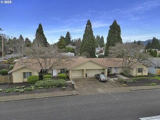 2207 Bedford Way, Eugene, OR 97401