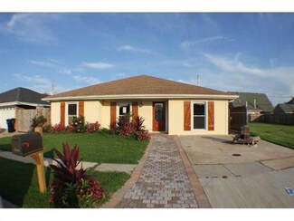 3013 Bradbury St, Meraux, LA 70075