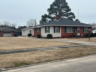 405 N Wilson Ave, Dunn, NC 28334