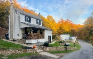 241 Lows Hollow Rd, Stewartsville, NJ 08886