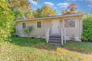 2703 W Florida St, Greensboro, NC 27407